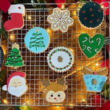 Mi proyecto del curso: Decoración de galletas con royal icing para principiantes. Design, Painting, and DIY project by Luz Celaya - 01.12.2023