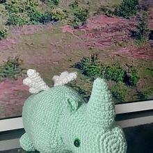 Meu projeto do curso: Meu primeiro amigu Rino . Artesanato, Design de brinquedos, Tecido, DIY, Crochê, Amigurumi, e Design têxtil projeto de Bianca Souza - 04.01.2023
