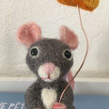 Mon projet du cours : Feutrage à l’aiguille : création de personnages avec de la laine et une aiguille. Arts, Crafts, To, Design, Needle Felting, and Textile Design project by Charline Morillon - 01.07.2023