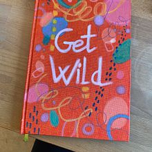Mi proyecto del curso: Diseño y encuadernación de sketchbooks. Un proyecto de Ilustración tradicional, Artesanía, Encuadernación, DIY y Sketchbook de Elena Parras - 16.01.2023