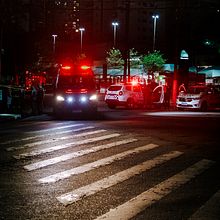 Meu projeto do curso: Fotografia de rua noturna. Photograph, Portrait Photograph, Digital Photograph, Outdoor Photograph, Lifest, le Photograph, and Self-Portrait Photograph project by Ricardo Antunes - 01.18.2023