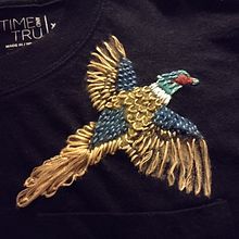 My project for course: Embroidery and Fabric Painting for Beginners. Un proyecto de Pintura, Pattern Design, Bordado, DIY, Upc, cling y Diseño textil de Christie - 19.01.2023