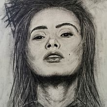My project for course: Artistic Charcoal Portraiture: Creating Atmosphere. Traditional illustration, Fine Arts, Drawing, Portrait Drawing, Realistic Drawing, and Artistic Drawing project by Rus Francis - 01.19.2023
