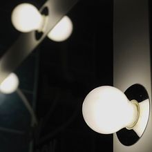 LUCES. Un projet de Photographie, Photographie numérique , et Photographie intérieure de Mariona Schergna - 24.01.2023