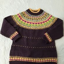 Sueter Jule , niña de 8 años. Un progetto di Design di accessori, Textile Design, Fiber Art e Maglia di Margarita Pinet Plasencia - 26.01.2023