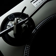 Mi proyecto del curso: Live mixing: crea tu primer DJ set con Pioneer DJ. Un proyecto de Música, Sound Design y Producción musical de Christian David Ruiz Diaz Perrier - 27.01.2023
