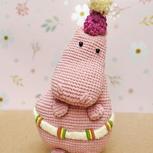 Mi proyecto del curso: Amigurumis: diseña y crea personajes en 2D. Accessor, Design, Arts, Crafts, Fiber Arts, Crochet, and Textile Design project by Mercedes Franco Diaz - 01.29.2023