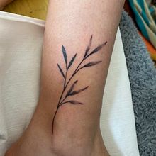 Mi proyecto del curso: Tatuaje fine line: la sutileza de la línea. Projekt z dziedziny Trad, c, jna ilustracja,  R, sunek i Projektowanie tatuaż użytkownika Paola Molano - 30.01.2023