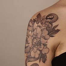 Meu projeto do curso: Tatuagem botânica com pontilhismo. Traditional illustration, Tattoo Design, and Botanical Illustration project by Karen Scorci - 01.30.2023