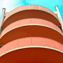 Mijn project van de cursus: Stedelijke fotografie: geometrische en kleurrijke composities. Un projet de Postproduction photographique, Retouche photographique, Photographie numérique, Photographie pour Instagram, Composition photographique , et Théorie des couleurs de petra_650620 - 02.02.2023