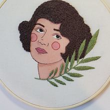 Meu projeto do curso: Criação de retratos bordados com aquarela. Pintura, Pintura em aquarela, Bordado, e Design têxtil projeto de Marina Dessotti - 30.01.2023