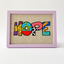 HOPE . Broderie de Anastasia Papathanaki - 04.14.2022