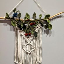 My project for course: 3D Macramé for Botanical Wall Hanging. Macramé project by Urmiladevi Nair - 02.02.2023