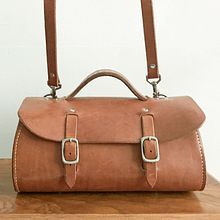 Hand-sewn Leather Tool Bag. Accessor, and Design project by Beth Dow - 02.02.2023