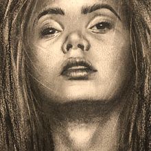 Mi proyecto del curso: Retrato artístico al carboncillo: creando atmósferas. Un projet de Illustration traditionnelle, Beaux Arts, Dessin, Dessin de portrait, Dessin réaliste , et Dessin artistique de Emili Viver - 02.02.2023