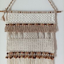 Mi proyecto del curso: Introducción al macramé: creación de un tapiz decorativo. Accessor, Design, Arts, Crafts, Interior Design, Decoration, Fiber Arts, Macramé, and Textile Design project by Caridad Vera Garcia - 02.04.2023