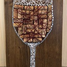 Weinglas mit Korken Nagel-Faden-Bild. Un progetto di Artigianato e DIY di Alina Vent - 16.06.2020