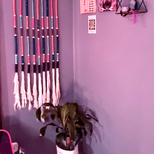 Mi proyecto del curso: Macramé: técnicas de tejido envuelto. Un proyecto de Artesanía, Decoración de interiores, Tejido, Macramé, Teñido Textil y Diseño textil de Patricia Garcés Cadavid - 06.02.2023