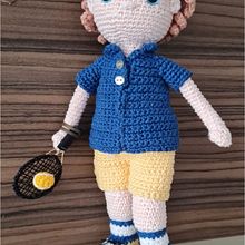 Bonecos para o curso: Amigurumi: design de roupa, cabelo e acessórios. Un proyecto de Artesanía, Diseño de juguetes, Tejido, Crochet, Amigurumi y Diseño textil de Elizabeth Salgado Leite Menezes - 17.04.2023