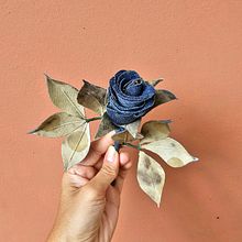 Meu projeto do curso: Flores de tecido: crie acessórios 3D com denim. Floral, Plant Design, and Textile Design project by Annà Tôrres - 02.08.2023