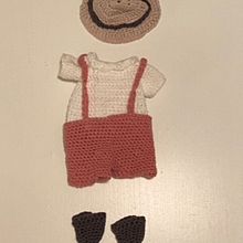 My project for course: Amigurumi: Design Clothing, Hair and Accessories . % Ana Fox tarafından hazırlanan Sanat ve El Sanatları, Oyuncak Tasarımı, Elyaf Sanatları, Tığ işi, Amigurumi, Ve Tekstil Tasarımı projesi - 02.09.2023
