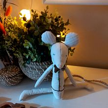 Boris, un ratón con arte.. Un progetto di Product design, Art to, Cucito e Artigianato di Cristina P. S. - 04.02.2023