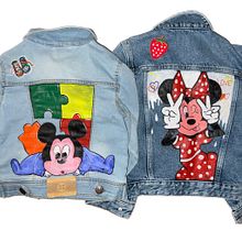 Customización textil personalizada- Minnie & Mickey Mouse. Accessor, Design, Costume Design, and Traditional illustration project by Marta - 02.10.2023