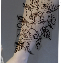 Meu projeto do curso: Tatuagem botânica com pontilhismo. Traditional illustration, Tattoo Design, and Botanical Illustration project by Giovanna Muniz Miranda - 02.13.2023