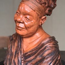 Figurative Clay, A Kind Gesture . Un projet de Sculpture de Pam Williams - 12.02.2023