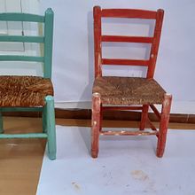 Restauración sillas y comoda de mi niñez. Arts, Crafts, Furniture Design, Making, Interior Design, Woodworking, Upc, and cling project by canyadellme - 02.13.2023