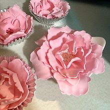 Mi proyecto del curso: Flores de azúcar para cake design Ein Projekt aus dem Bereich Design und DIY von Jessica Noemi Encarnación López - 07.12.2022
