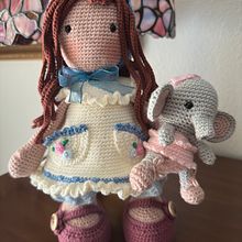 Mi proyecto del curso: Elaboración de muñecas amigurumi románticas Ein Projekt aus dem Bereich H, werk, Spielzeugdesign, Weben, Crochet, Amigurumi und Textildesign von isamarcas23 - 18.02.2023