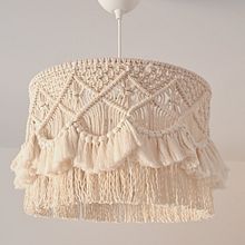 My project for course: Macramé Lamp Design. Projekt z dziedziny Craft, Dekoracja wnętrz,  Tkactwo, Makrama, Wzornictwo tekst i liów użytkownika jana_nestinova - 21.02.2023