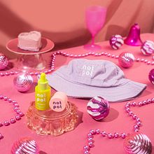 My project for course: Studio Product Photography: Color, Styling, and Editing. Photograph, Post-production, Set Design, Product Photograph, Studio Photograph, Photographic Composition, and Photomontage project by Therese Obenza - 02.24.2023