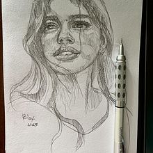 My project for course: Graphite Line Drawing for Portrait Sketchbooking. Un progetto di Belle arti, Bozzetti, Disegno, Disegno di ritratti e Sketchbook di reillo.alex - 26.02.2023