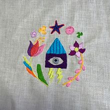 My project for course: Contemporary Embroidery With Traditional Mexican Needlework. Arts, Crafts, Embroider, Fiber Arts, and Textile Design project by Patricia Rodriguez - 02.23.2023