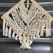 Mi proyecto del curso: Introducción al tapiz de macramé . % Paty Castaneda tarafından hazırlanan Aksesuar Tasarımı, Sanat ve El Sanatları, El, af Sanatları, Makrome, Ve Tekstil Tasarımı projesi - 03.01.2023