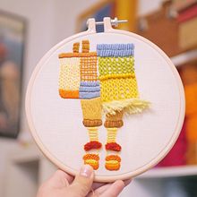 Mi proyecto del curso: Bordado con textura: combina puntadas y mostacillas. Accessor, Design, Costume Design, Arts, Crafts, Embroider, Fiber Arts, Color Theor, and Textile Design project by Lady Quintero - 03.02.2023