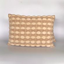 Recent Client Commission: Set of 2 Handwoven Cushions. Un progetto di Textile Design, Tessitura e Interior Design di Cassandra Sabo - 12.10.2022