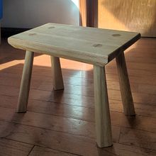 Mi banquito. Een project van Craft, Meubelontwerp en -bouw, DIY y Houtbewerking van salomonglez - 05.03.2023