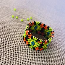 Mon projet du cours : Bijoux tissés en perles : créez des motifs élégants. Un progetto di Design di accessori, Artigianato, Design di gioielli e Fiber Art di Nicole Saint-honore - 07.03.2023