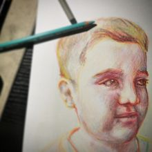 Mi proyecto del curso: Dibujo de retratos llamativos con lápices de colores. Drawing, Portrait Drawing, Sketchbook, and Colored Pencil Drawing project by Arabella Sumner - 03.08.2023