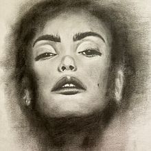 My project for course: Artistic Charcoal Portraiture: Creating Atmosphere. Un proyecto de Ilustración tradicional, Bellas Artes, Dibujo, Dibujo de Retrato, Dibujo realista y Dibujo artístico de monikabartalis - 08.03.2023