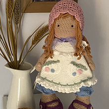 Mi proyecto del curso: Elaboración de muñecas amigurumi románticas. Arts, Crafts, To, Design, Fiber Arts, Crochet, Amigurumi, and Textile Design project by marianatera2903 - 03.08.2023