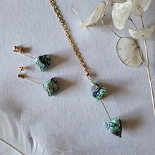 Mon projet du cours : Origami : créez des bijoux en papier. Accessor, Design, Arts, Crafts, Jewelr, Design, Paper Craft, Fashion Design, and DIY project by Solweig Gerbier - 03.11.2023