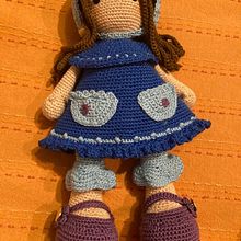 Mi proyecto del curso: Elaboración de muñecas amigurumi románticas. Arts, Crafts, To, Design, Fiber Arts, Crochet, Amigurumi, and Textile Design project by Maria Elena Garrigues - 03.12.2023