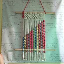 Mi proyecto del curso: Introducción al macramé: creación de un tapiz decorativo. Accessor, Design, Arts, Crafts, Interior Design, Decoration, Fiber Arts, Macramé, Textile Design, and Traditional illustration project by Yenilet Chaparro - 03.13.2023