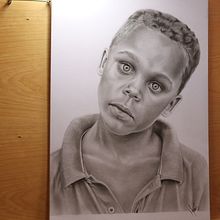 Mi proyecto del curso: Retrato realista con lápiz de grafito. Un progetto di Illustrazione tradizionale, Belle arti, Bozzetti, Disegno a matita, Disegno, Disegno di ritratti, Disegno realistico, Disegno artistico e Disegno anatomico di Mauricio Giraldo - 14.03.2023
