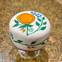 My project for course:  Cake Painting Techniques for Creating Edible Art. Un progetto di Design, Pittura e DIY di Pamela Engilis - 15.03.2023