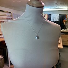 My project for course: Introduction to Stone Setting for Jewelry. Un proyecto de Diseño de complementos, Diseño de jo, as y Diseño de moda de Ariana Villalonga - 13.03.2023